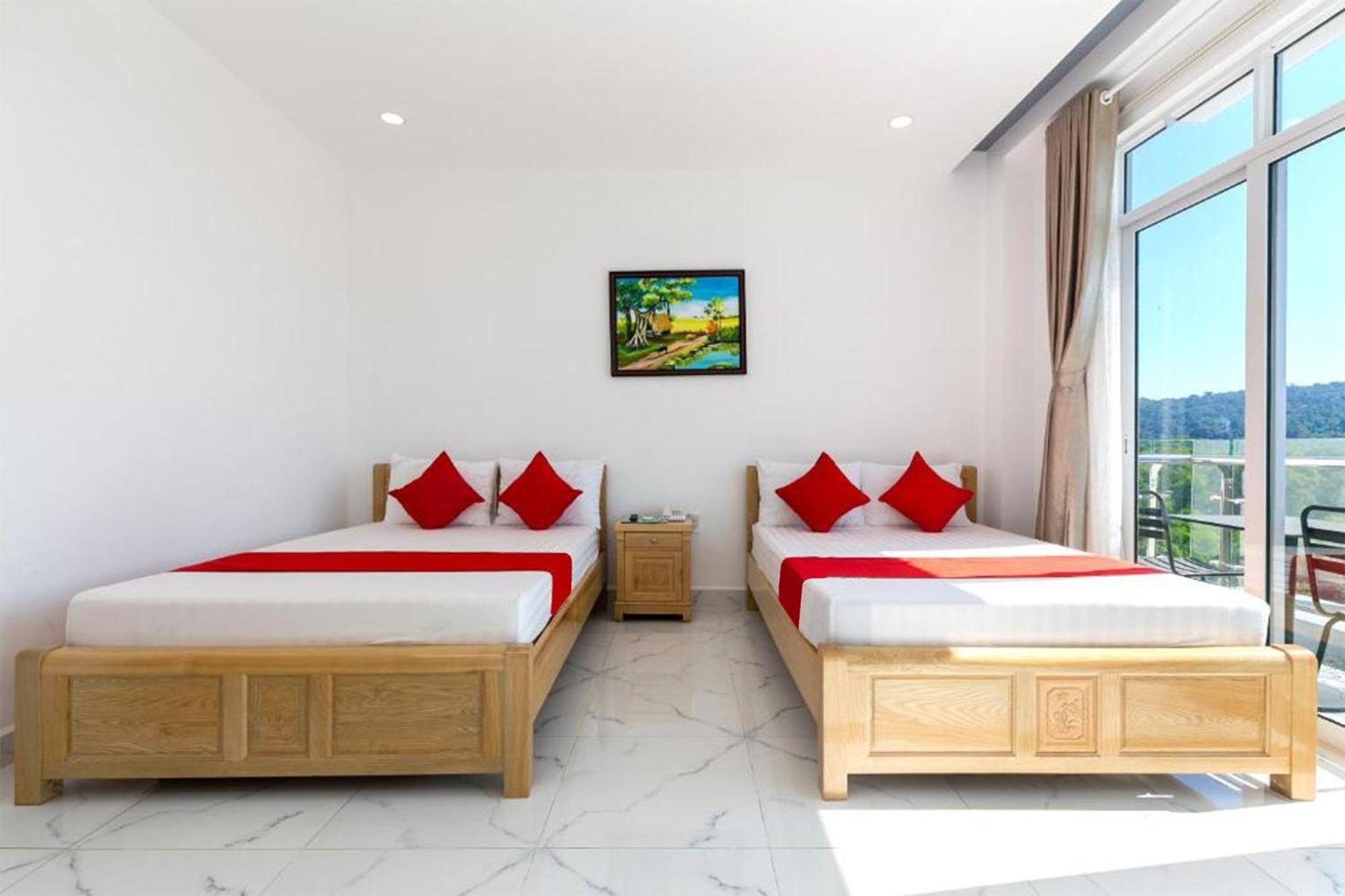 Ruby Hotel Phu Quoc Exterior photo