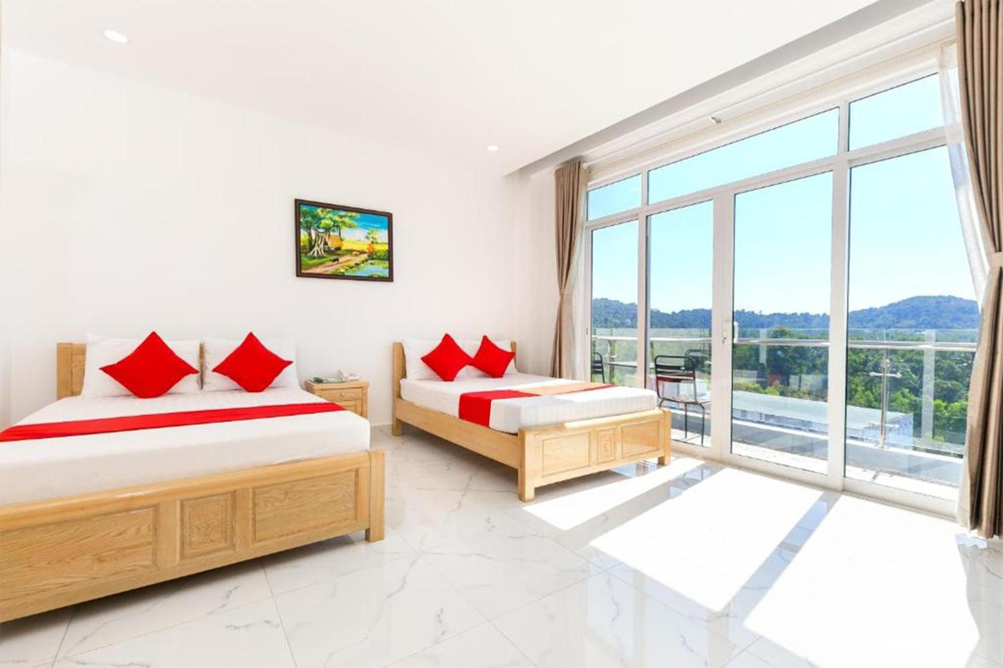 Ruby Hotel Phu Quoc Exterior photo
